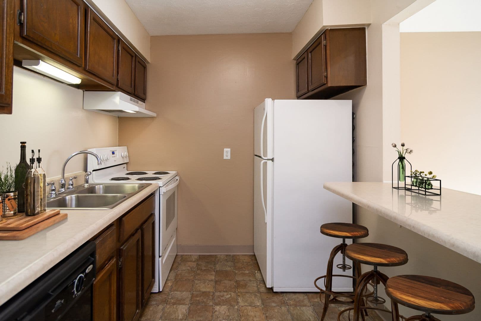 Omaha Apartment: 950 S 69th Street
