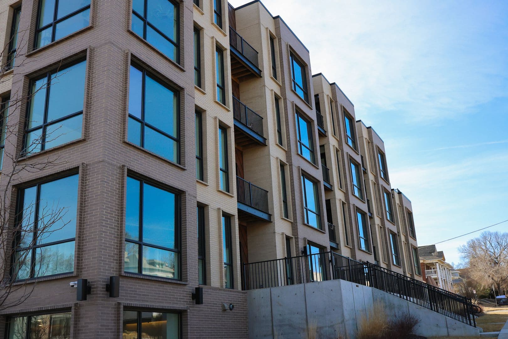 Omaha Apartment: 925 Pierce Street