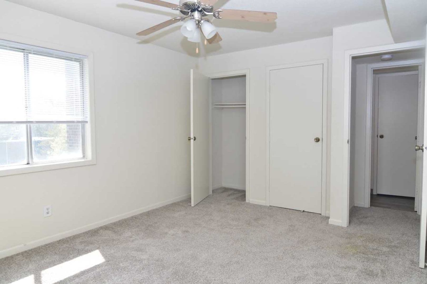 Omaha Apartment: 5806 S 141st Plz