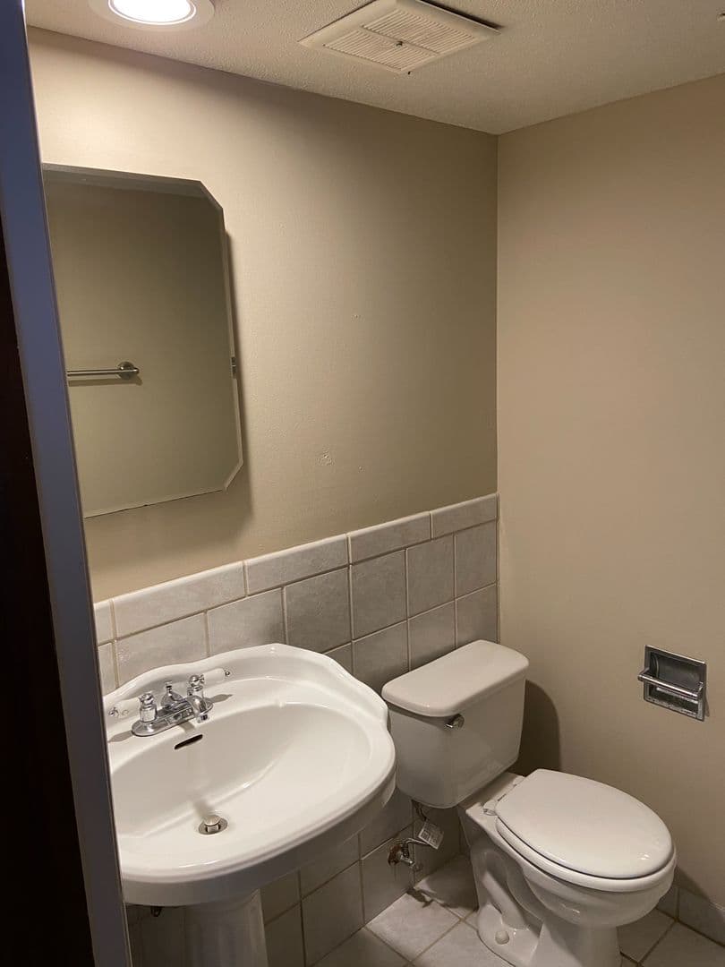 Omaha Apartment: 11766 Wakeley Plz