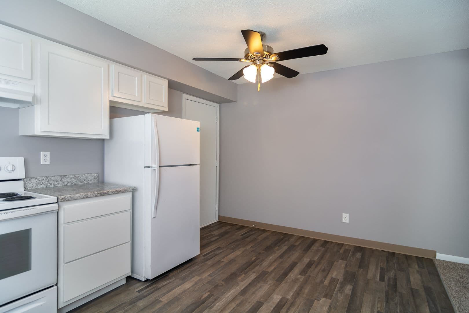 Bellevue Apartment: 1511 Thomas Drive