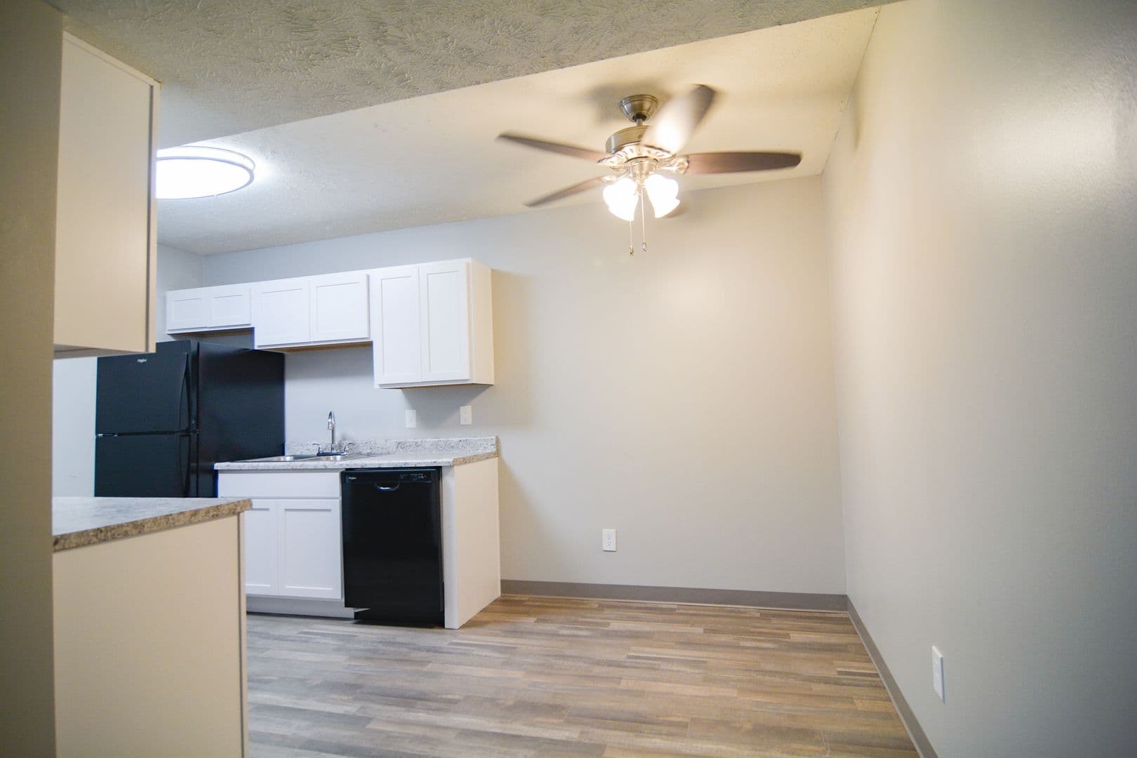 Bellevue Apartment: 1106 Grenoble Drive #17