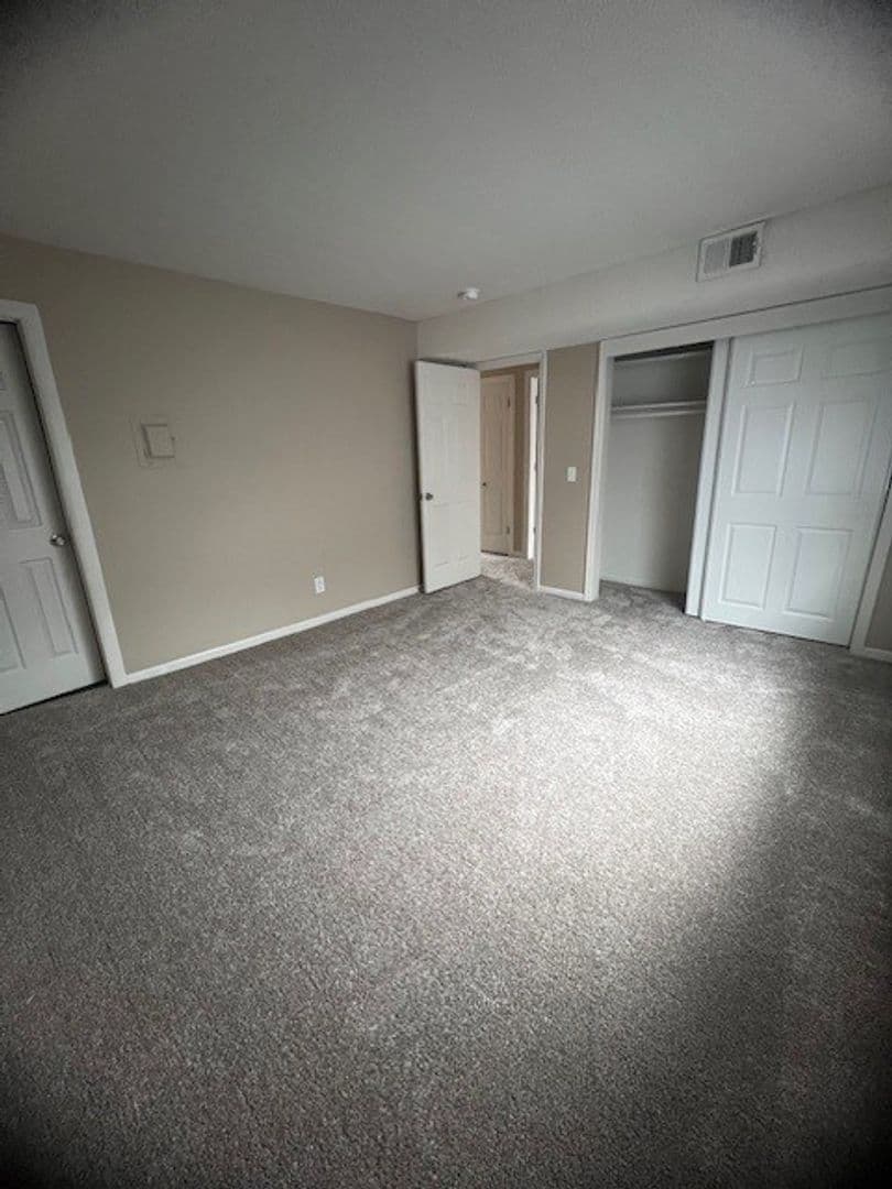 Omaha Apartment: 8500 Ohern