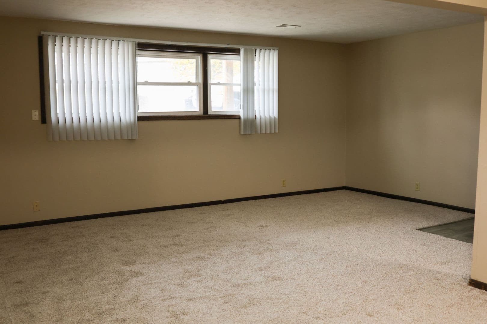 Omaha Apartment: 2323 Village Court