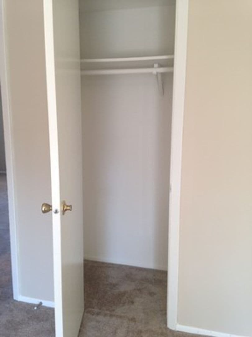 Omaha Apartment: 2306 Village Court