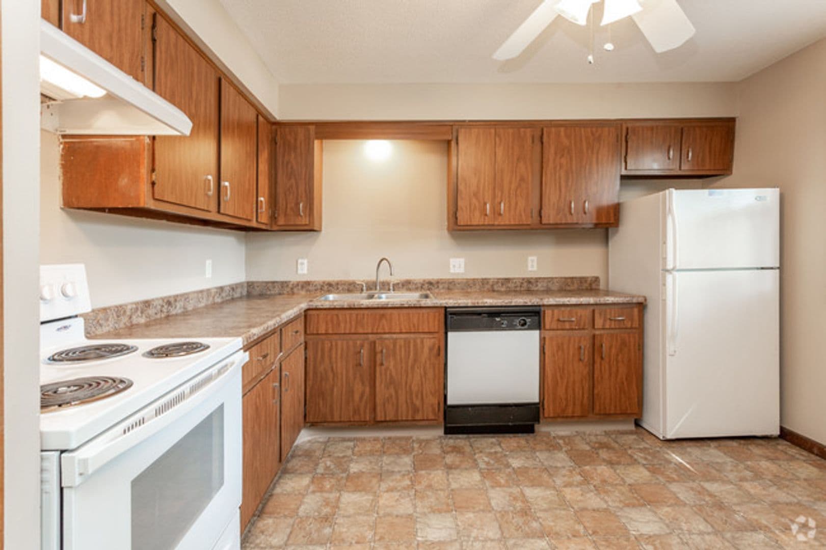 Omaha Apartment: 11766 Wakeley Plz