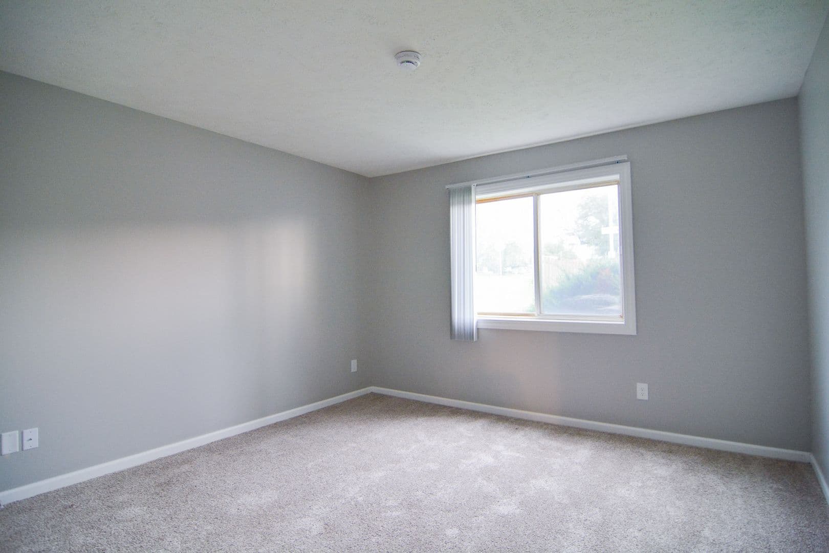 Bellevue Apartment: 1106 Grenoble Drive #17