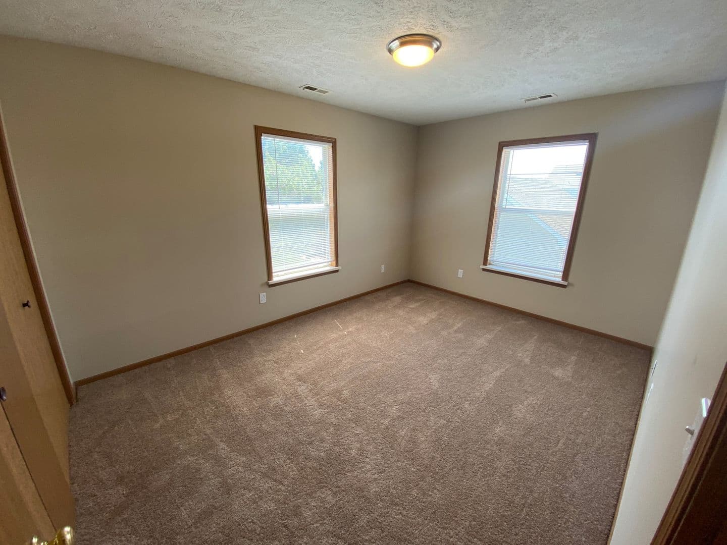 Omaha Apartment: 1833 N 18th Street
