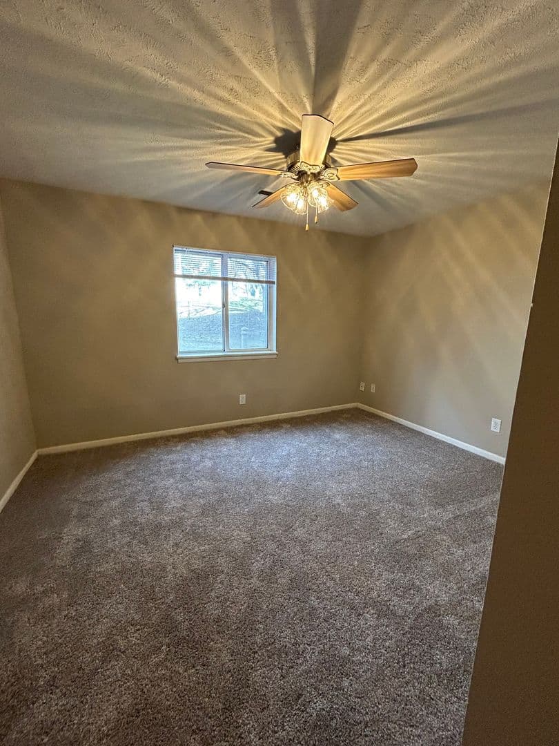 Omaha Apartment: 5344 S 99th Street