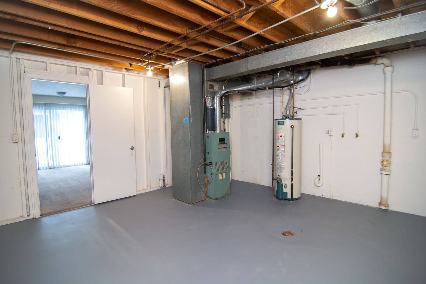 Omaha Townhome: 556 N 88th Plz