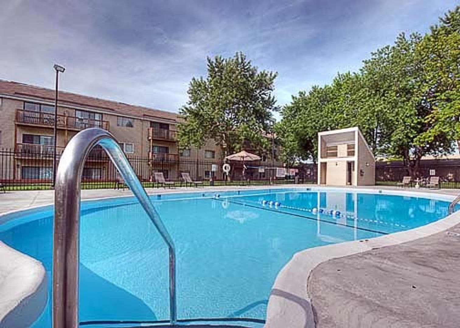 Omaha Apartment: 950 S 69th Street
