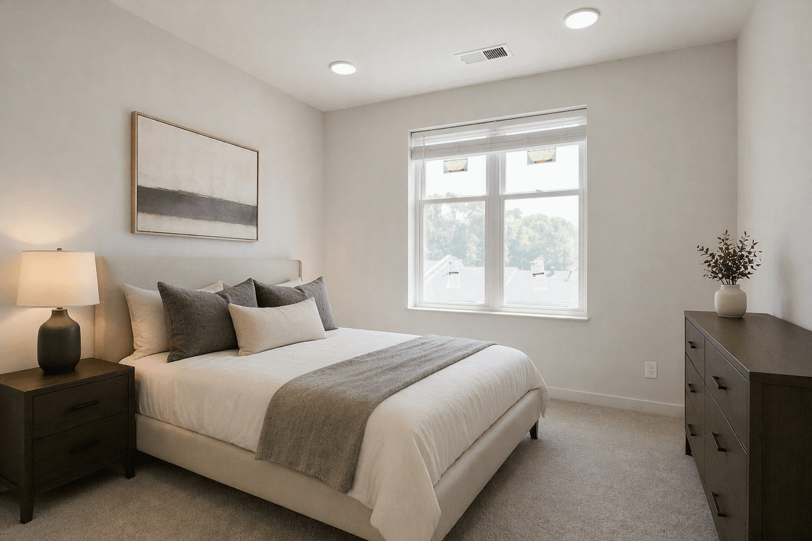 Omaha Apartment: 12656 Weir Street
