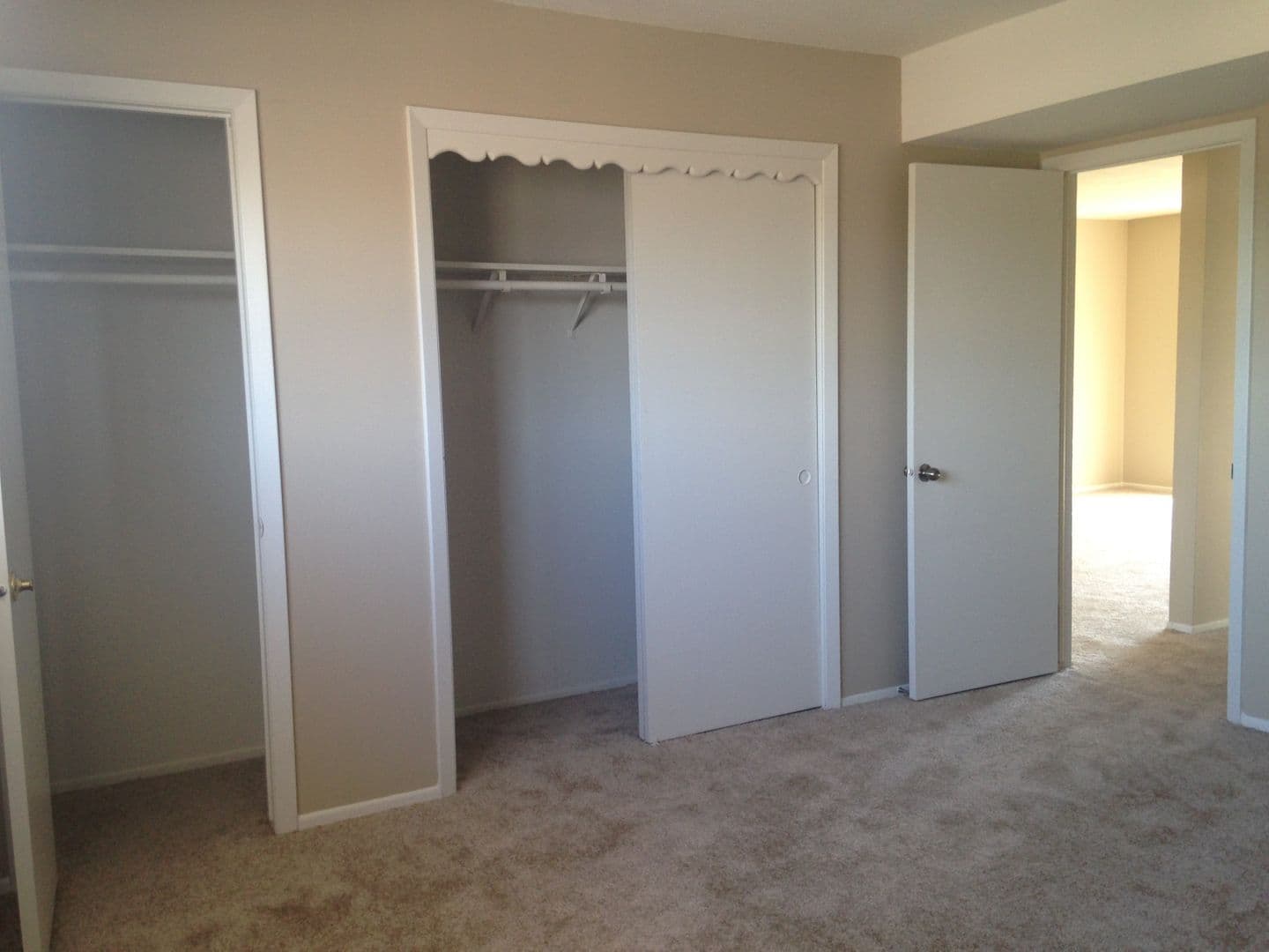 Omaha Apartment: 2306 Village Court