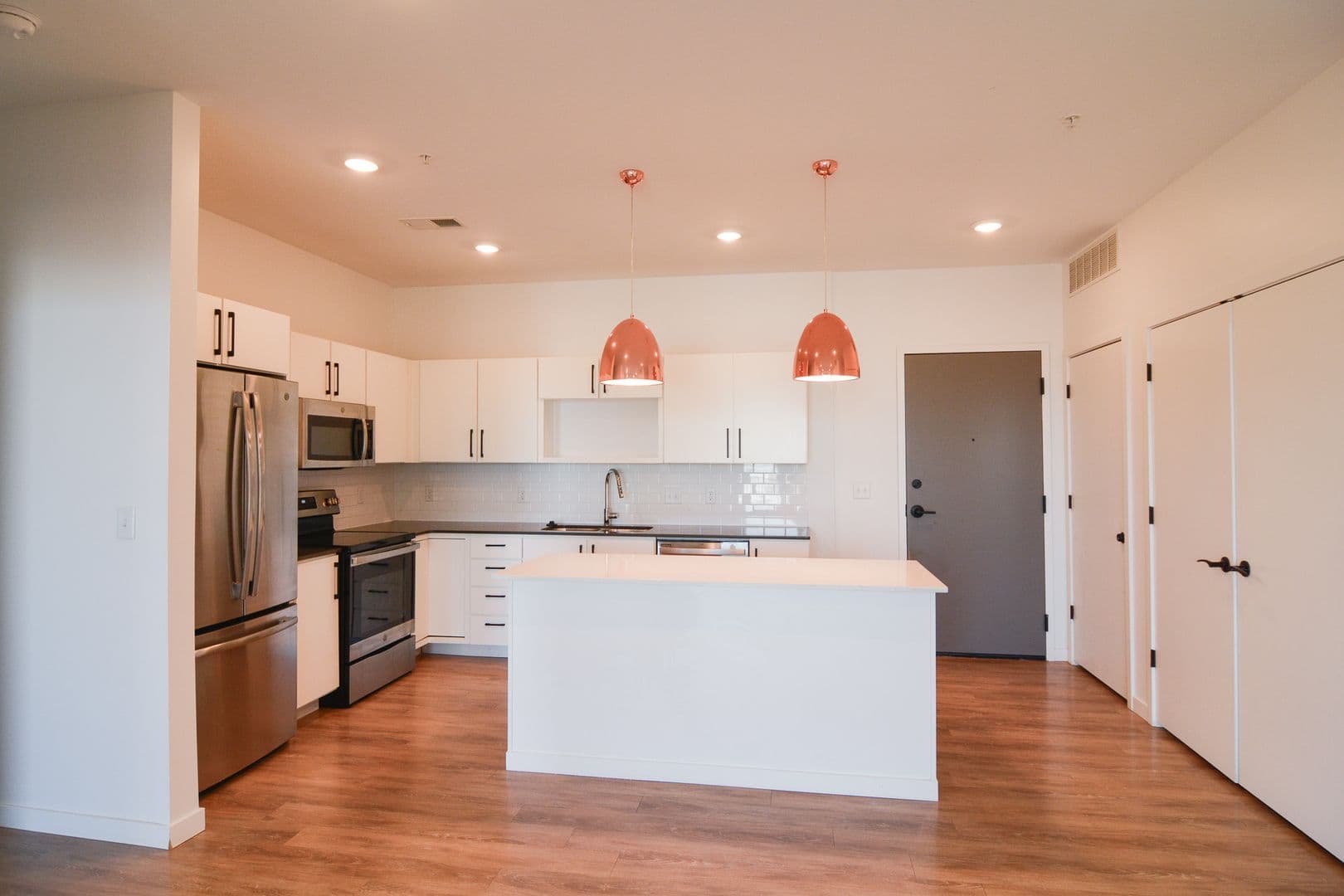 Omaha Apartment: 925 Pierce Street