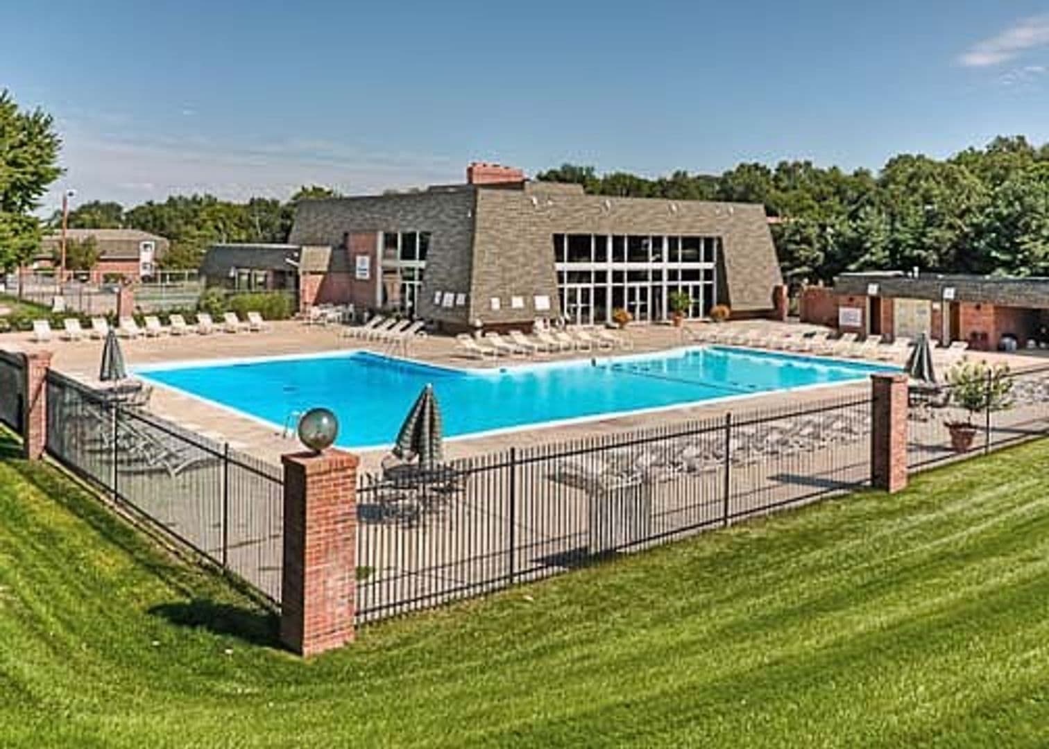 Omaha Apartment: 8500 Ohern