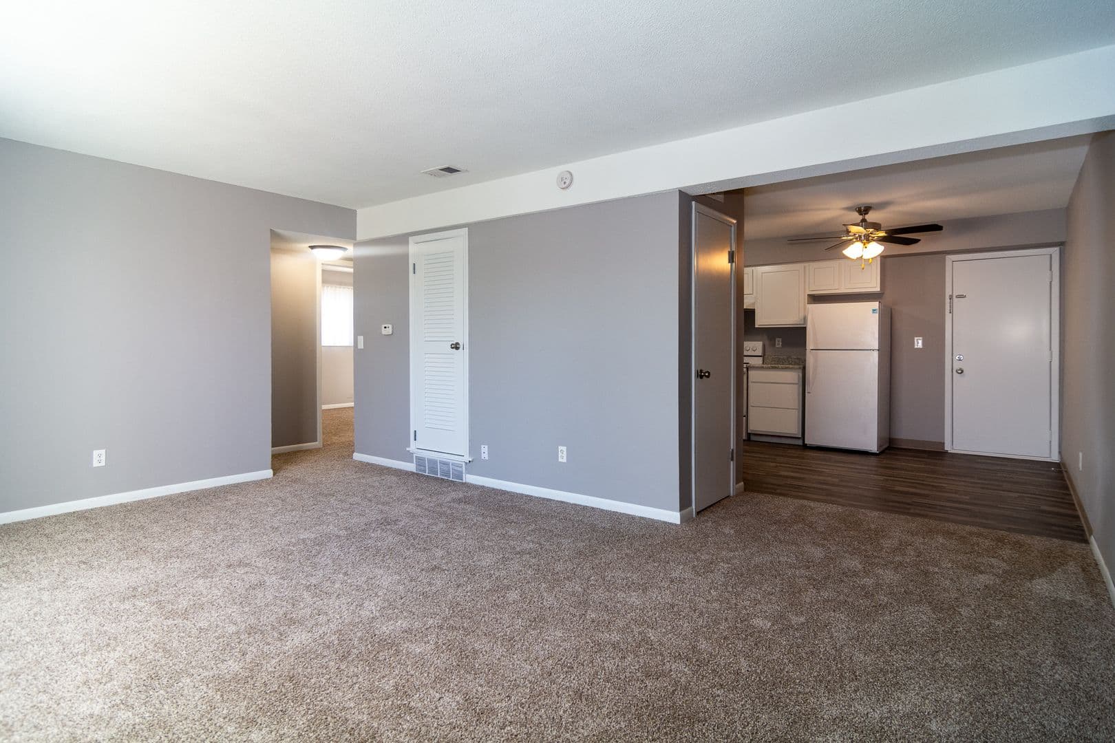 Bellevue Apartment: 1511 Thomas Drive