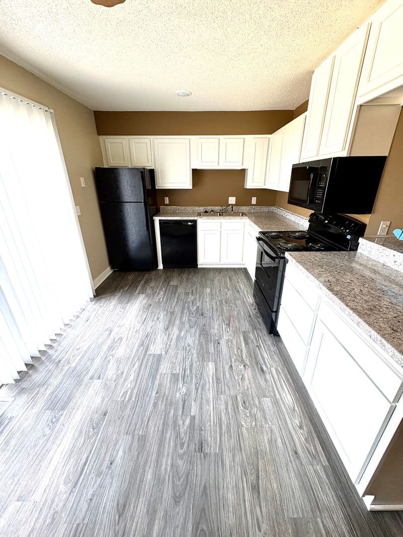 Omaha Apartment: 3625 N 112th Ave