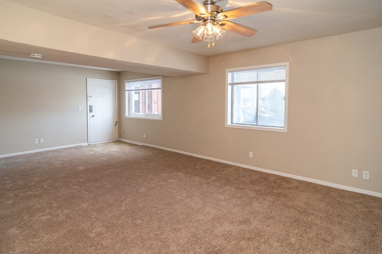 Omaha Apartment: 8500 Ohern