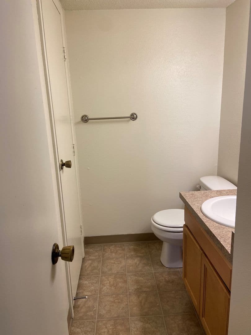Omaha Apartment: 5806 S 141st Plz
