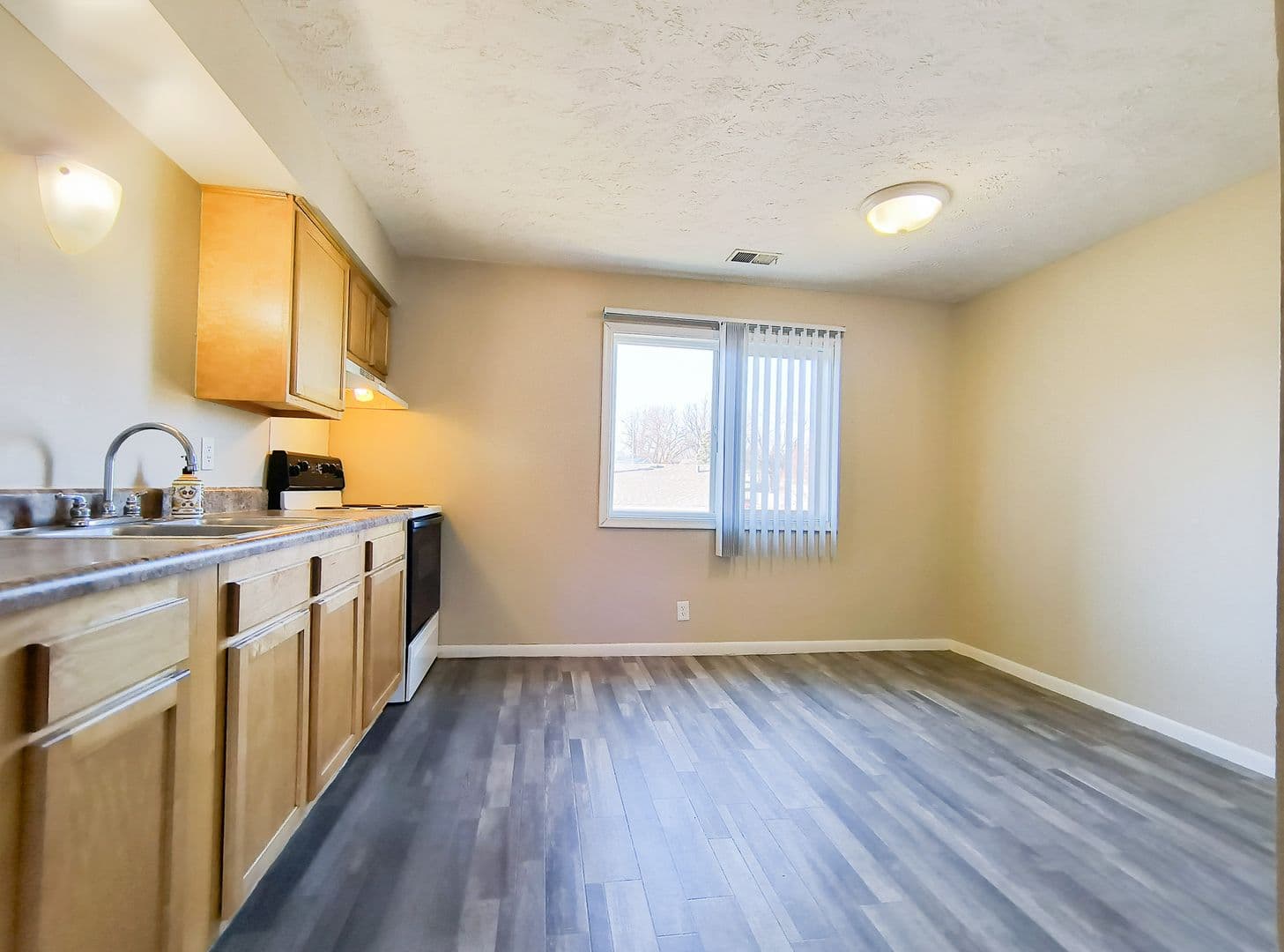 Omaha Apartment: 2306 Village Court