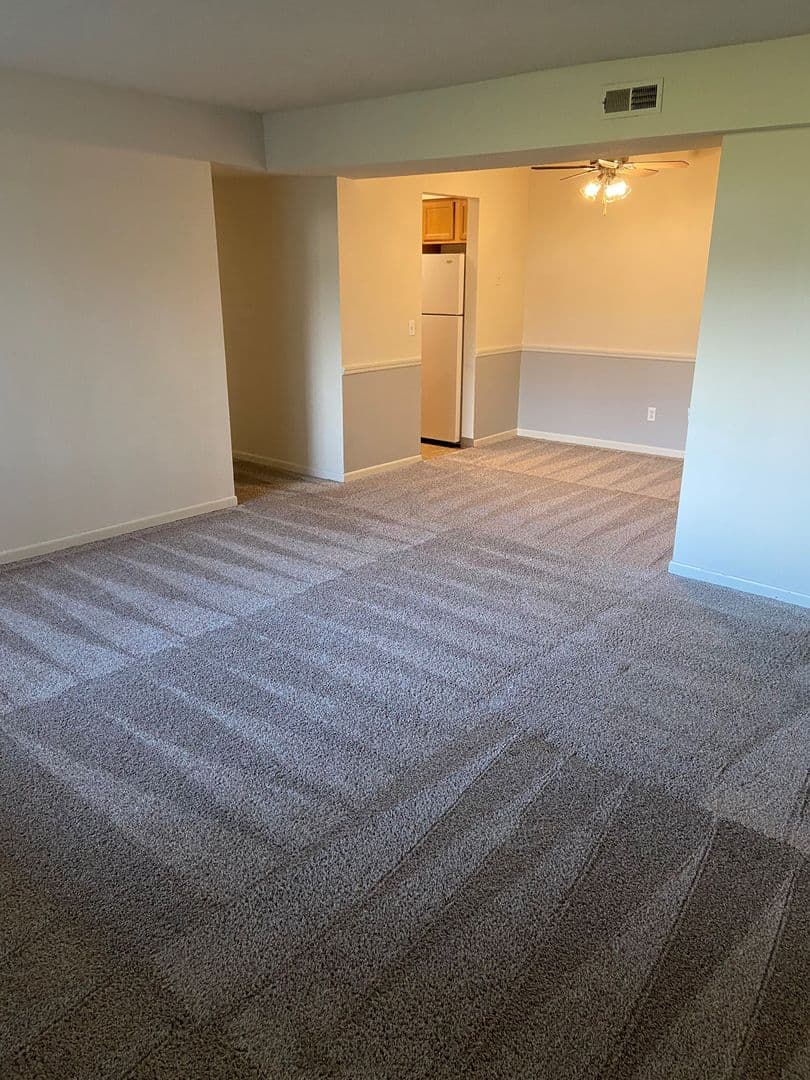 Omaha Apartment: 5806 S 141st Plz