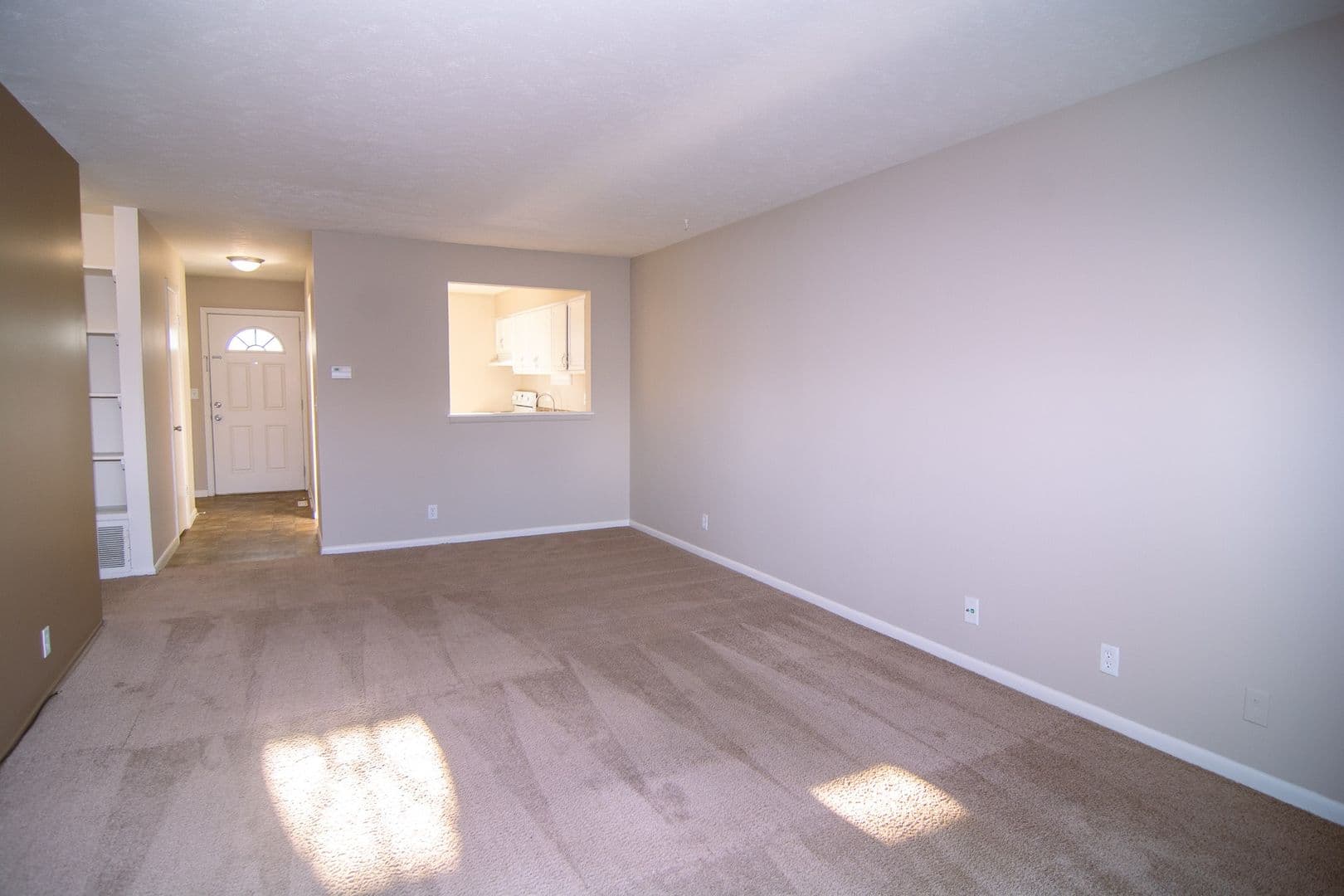 Omaha Townhome: 556 N 88th Plz