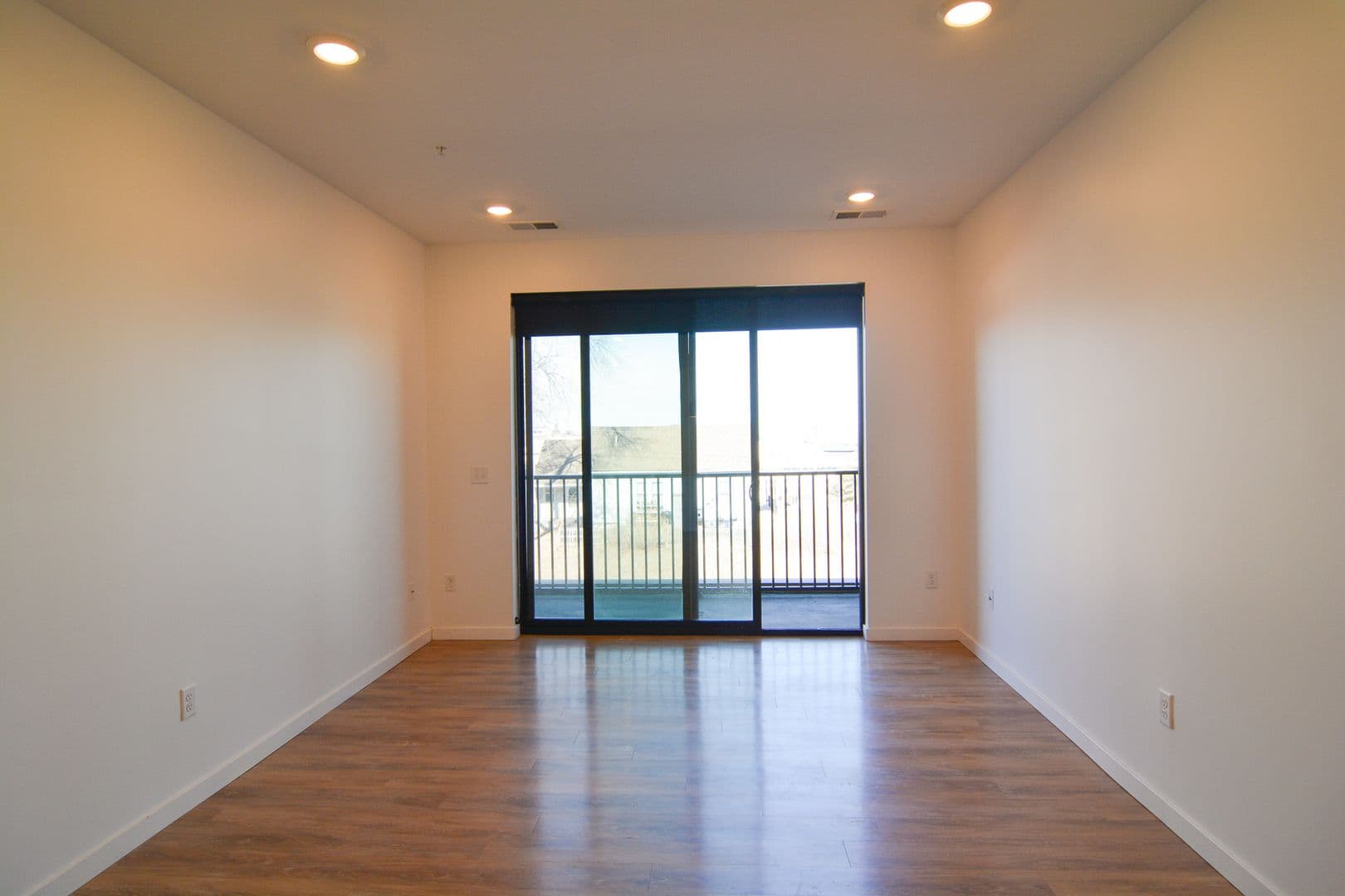 Omaha Apartment: 925 Pierce Street