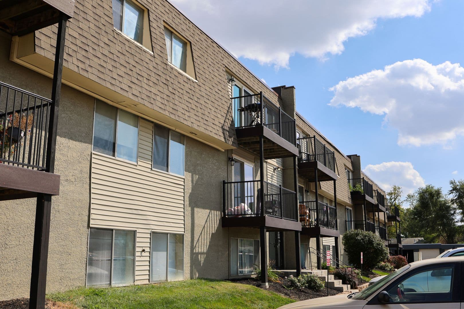 Council Bluffs Apartment: 800 N 34th Street #18