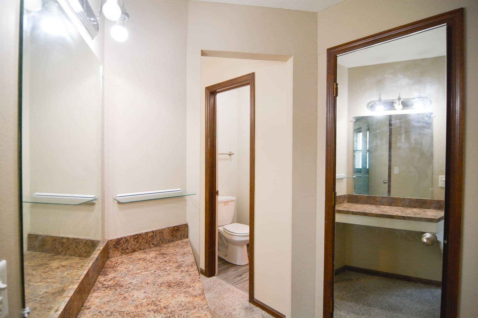 Omaha Apartment: 11766 Wakeley Plz