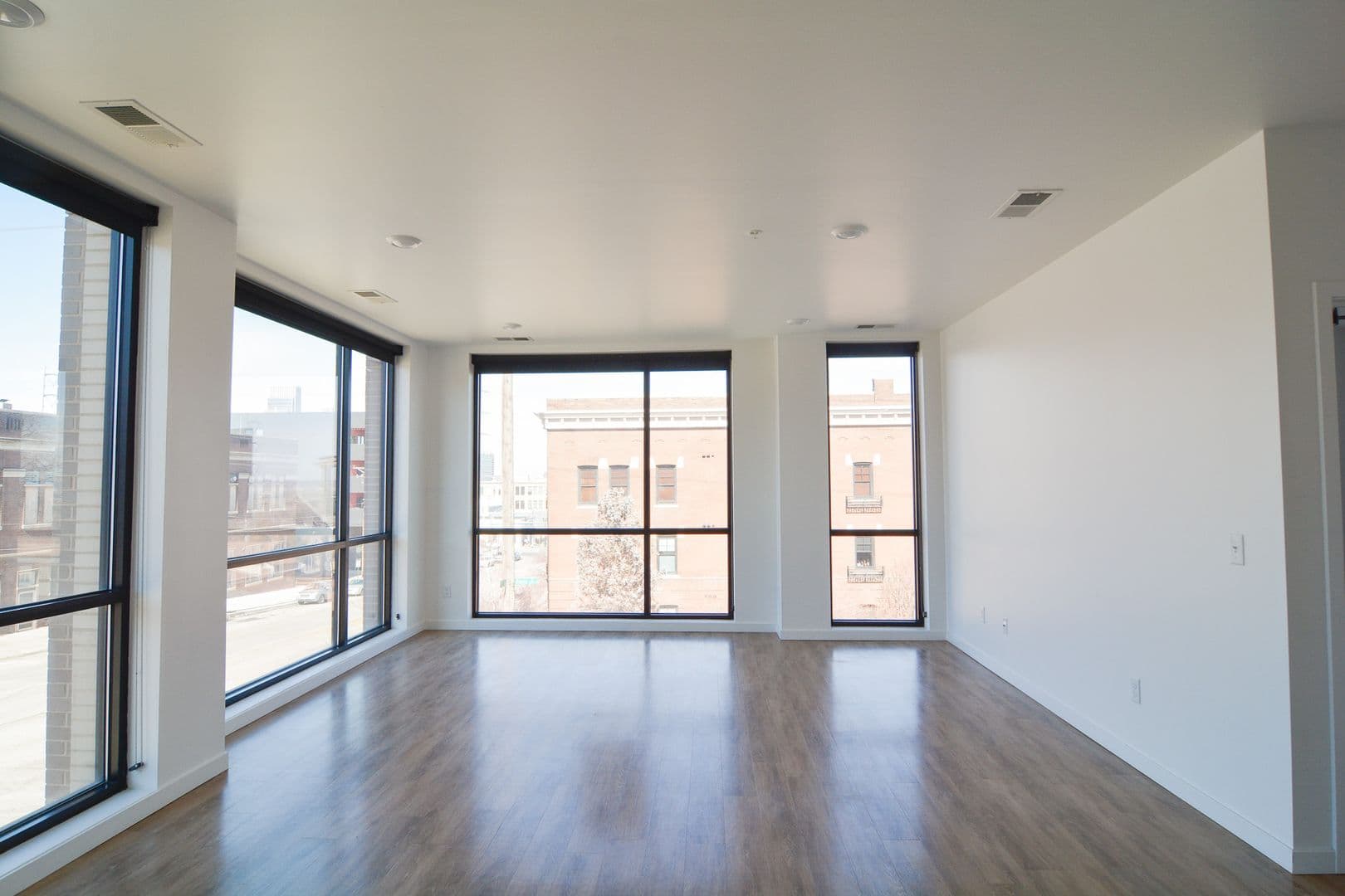 Omaha Apartment: 925 Pierce Street
