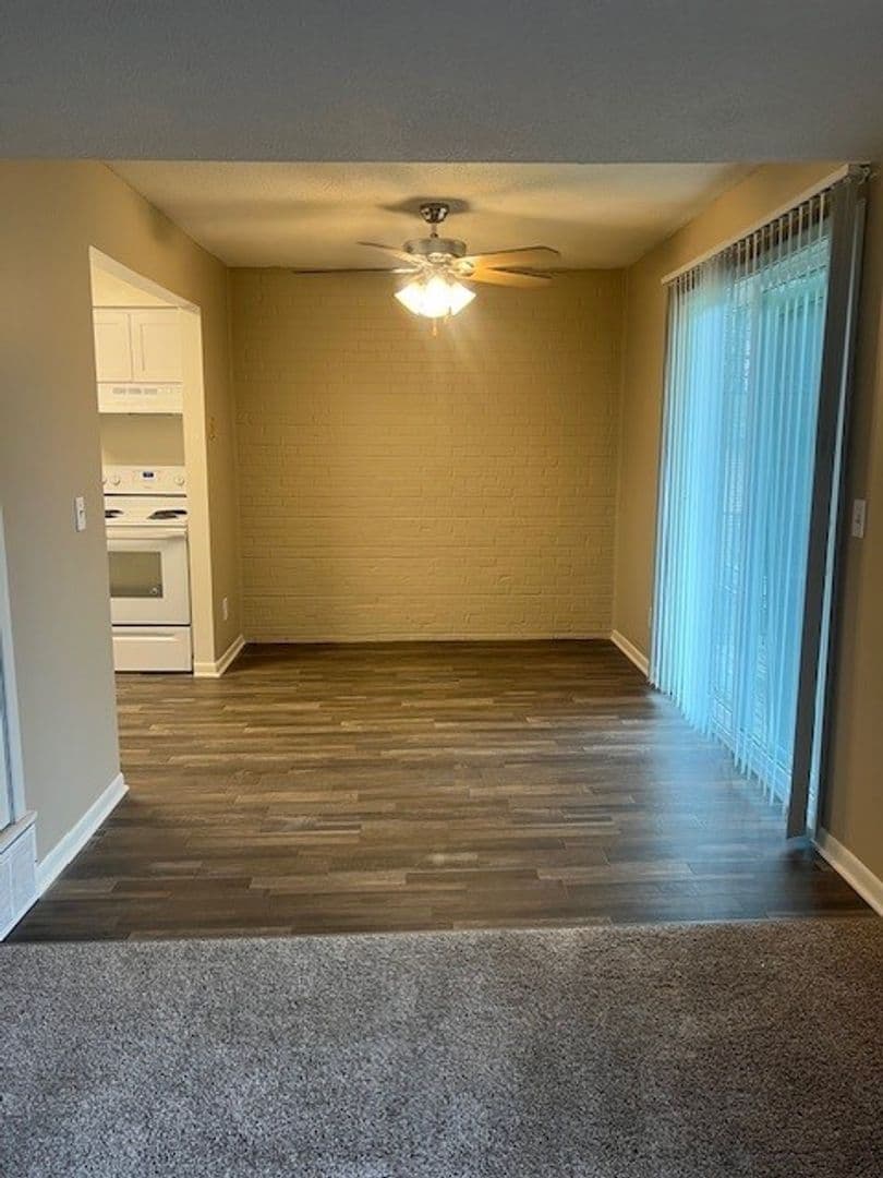 Omaha Apartment: 8500 Ohern