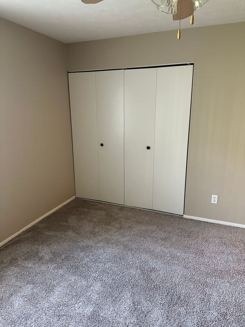 Omaha Apartment: 5344 S 99th Street