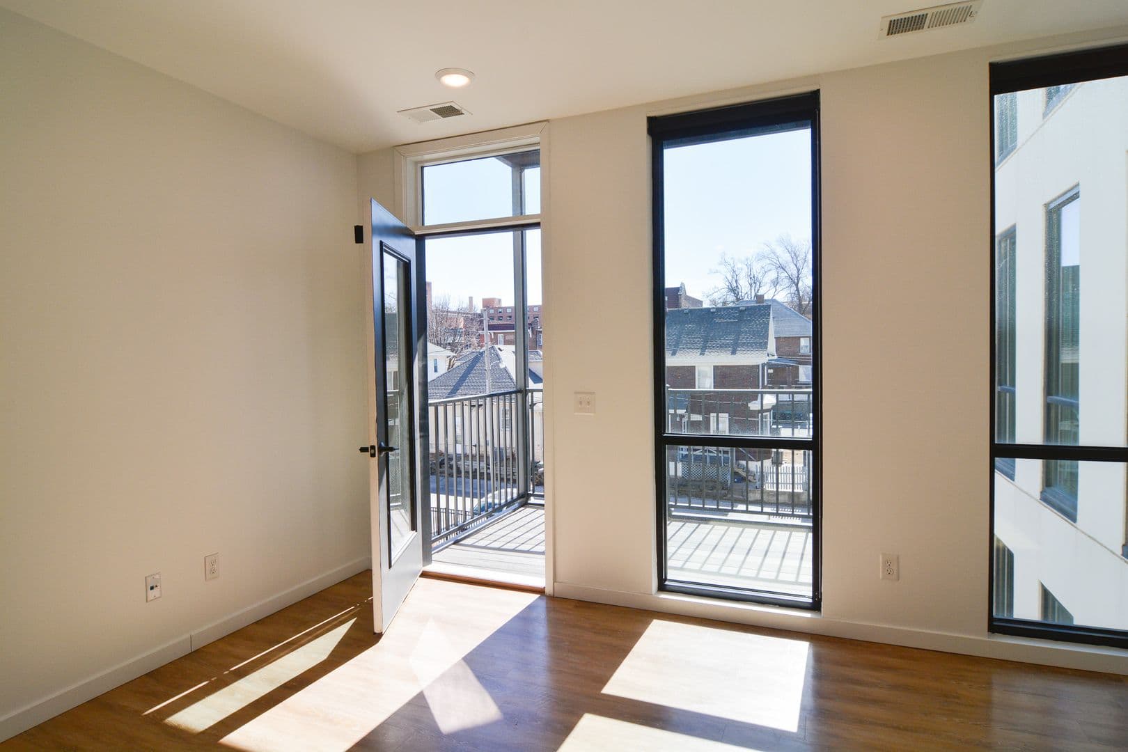 Omaha Apartment: 925 Pierce Street