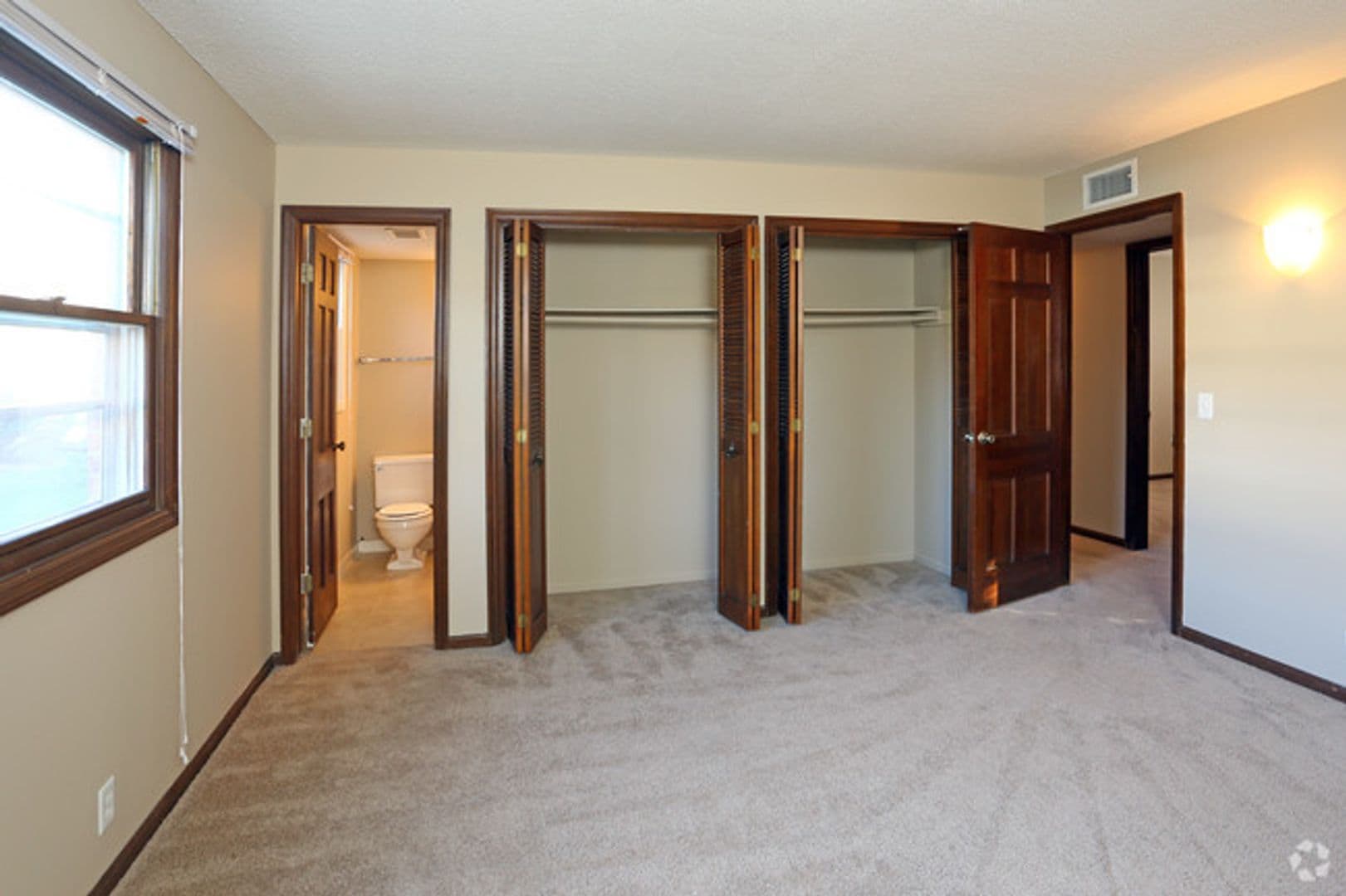 Omaha Apartment: 11766 Wakeley Plz