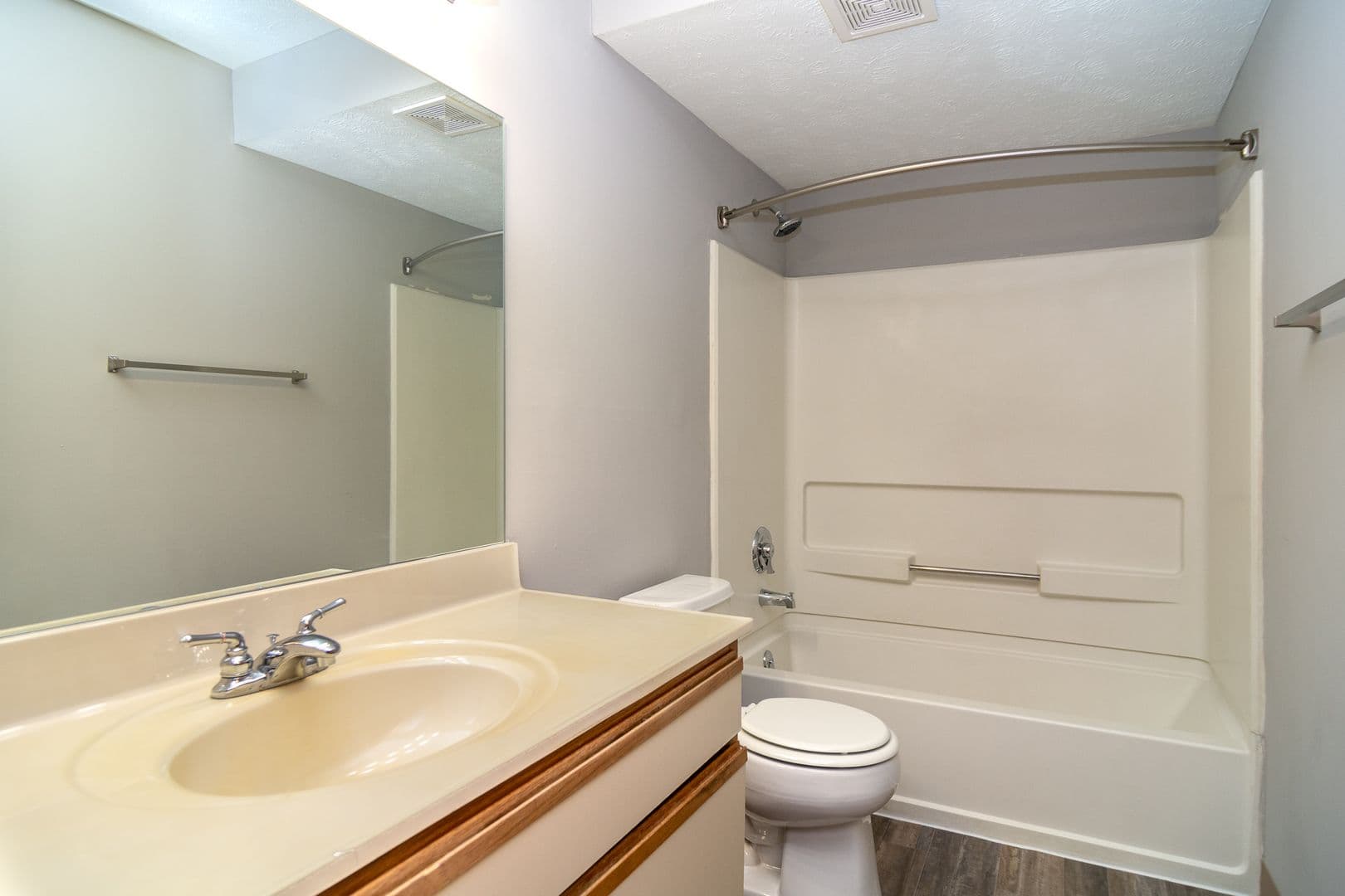 Bellevue Apartment: 1106 Grenoble Drive #14