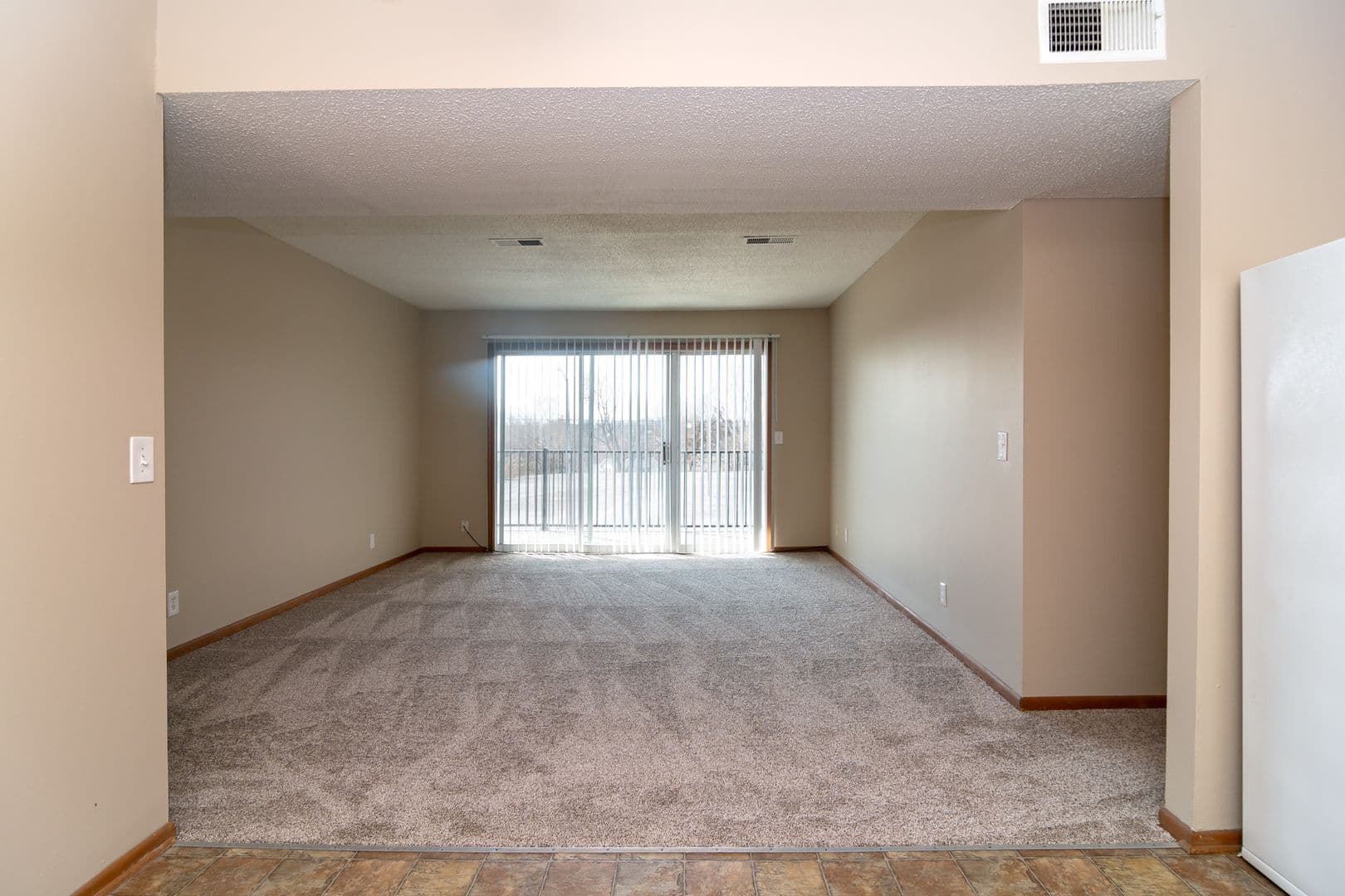 Omaha Apartment: 556 N 88th Plz