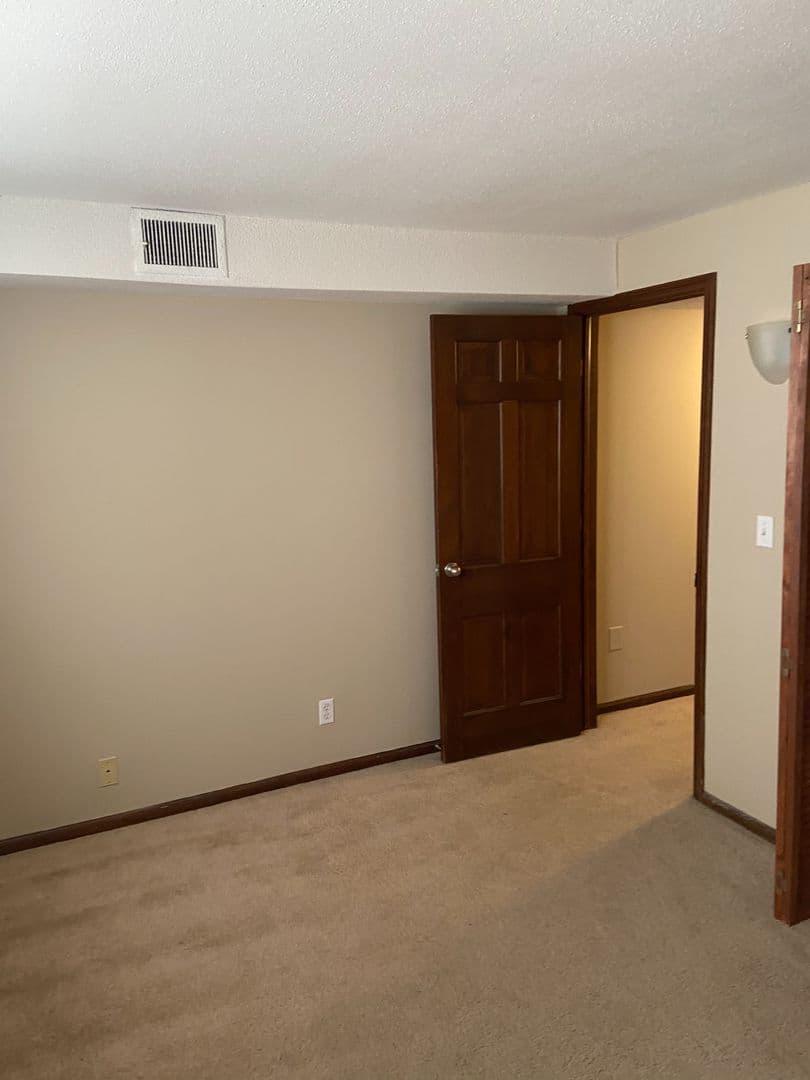 Omaha Apartment: 11766 Wakeley Plz