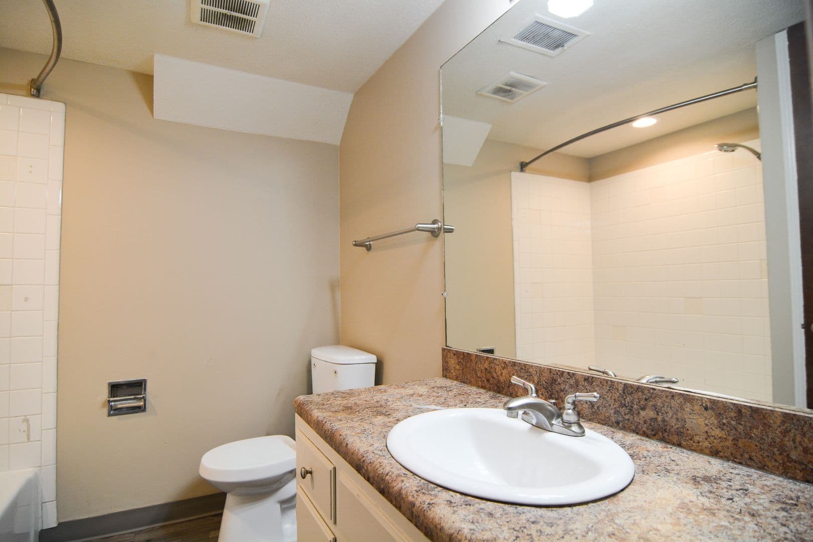 Omaha Apartment: 11766 Wakeley Plz