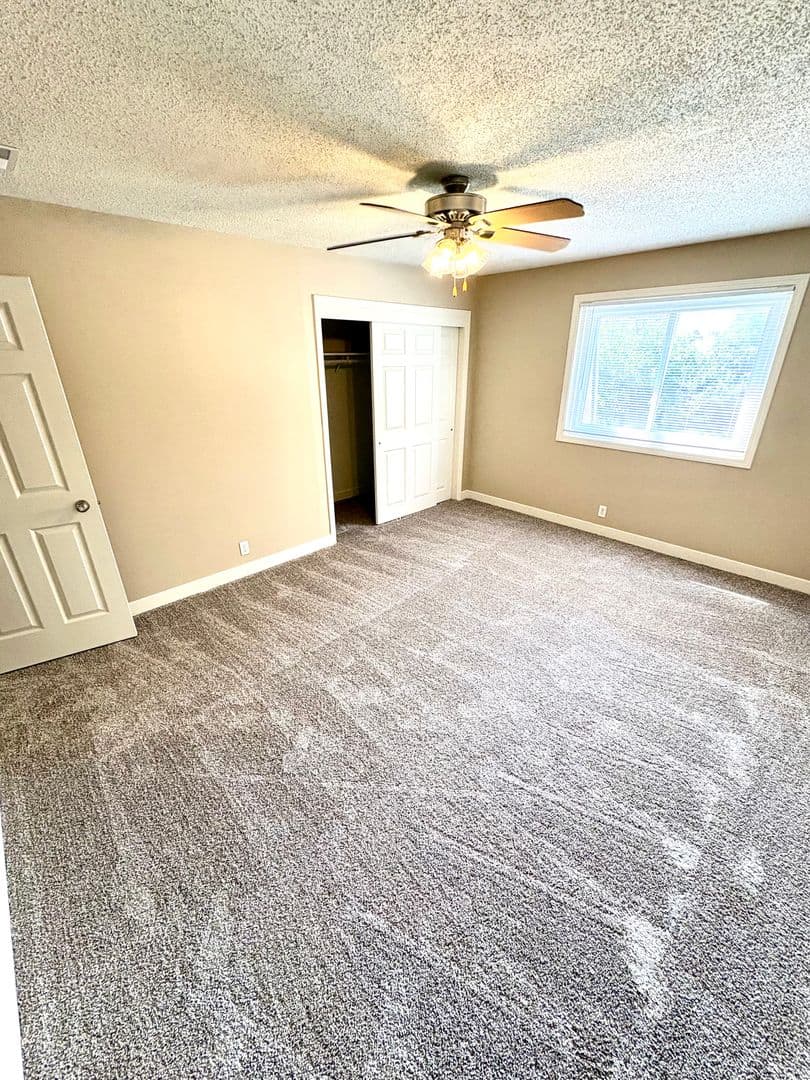 Omaha Apartment: 3625 N 112th Ave