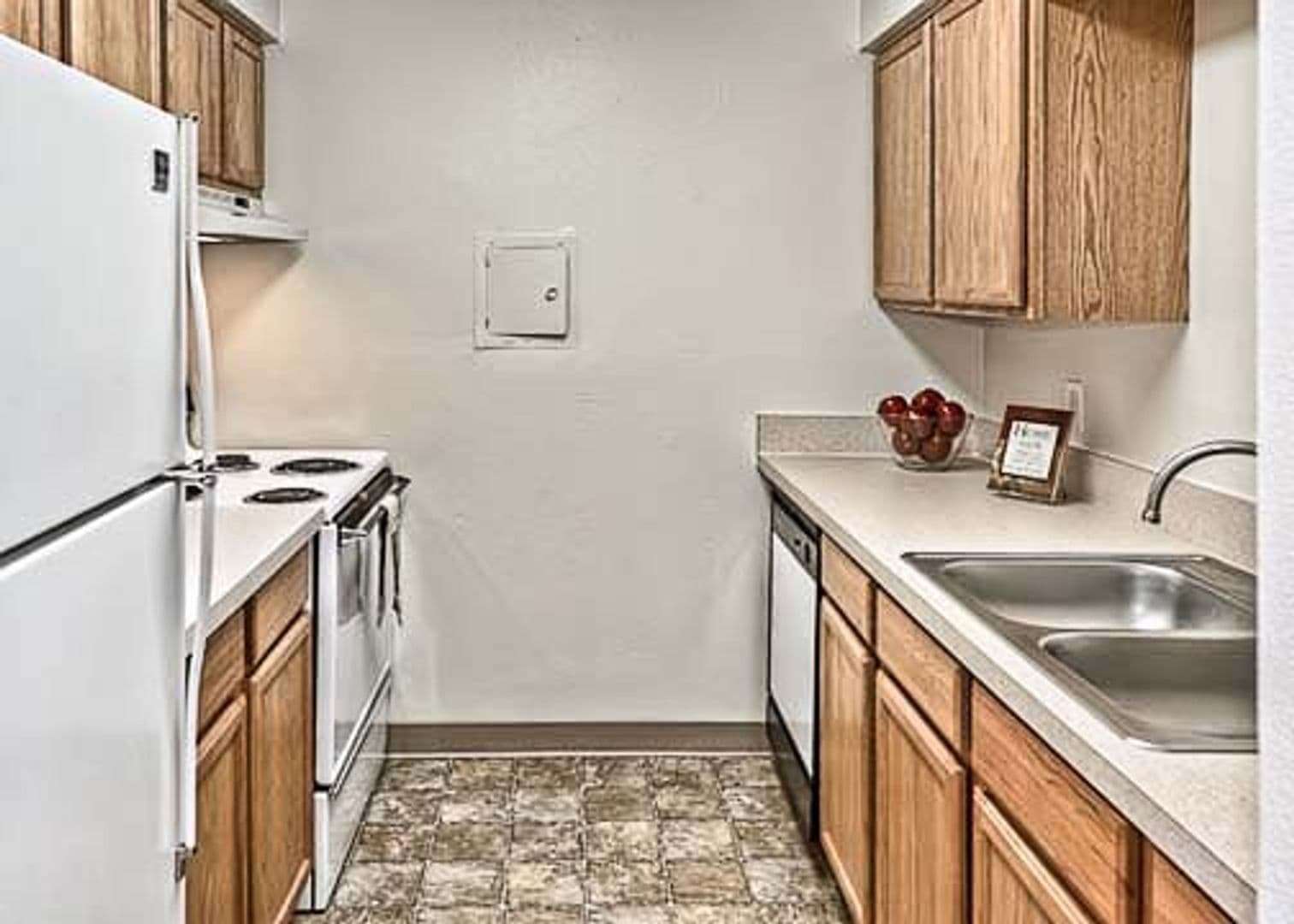 Omaha Apartment: 5806 S 141st Plz