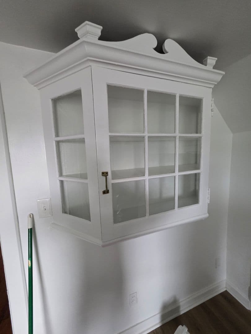 Abington Apartment: 1858 Guernsey Ave