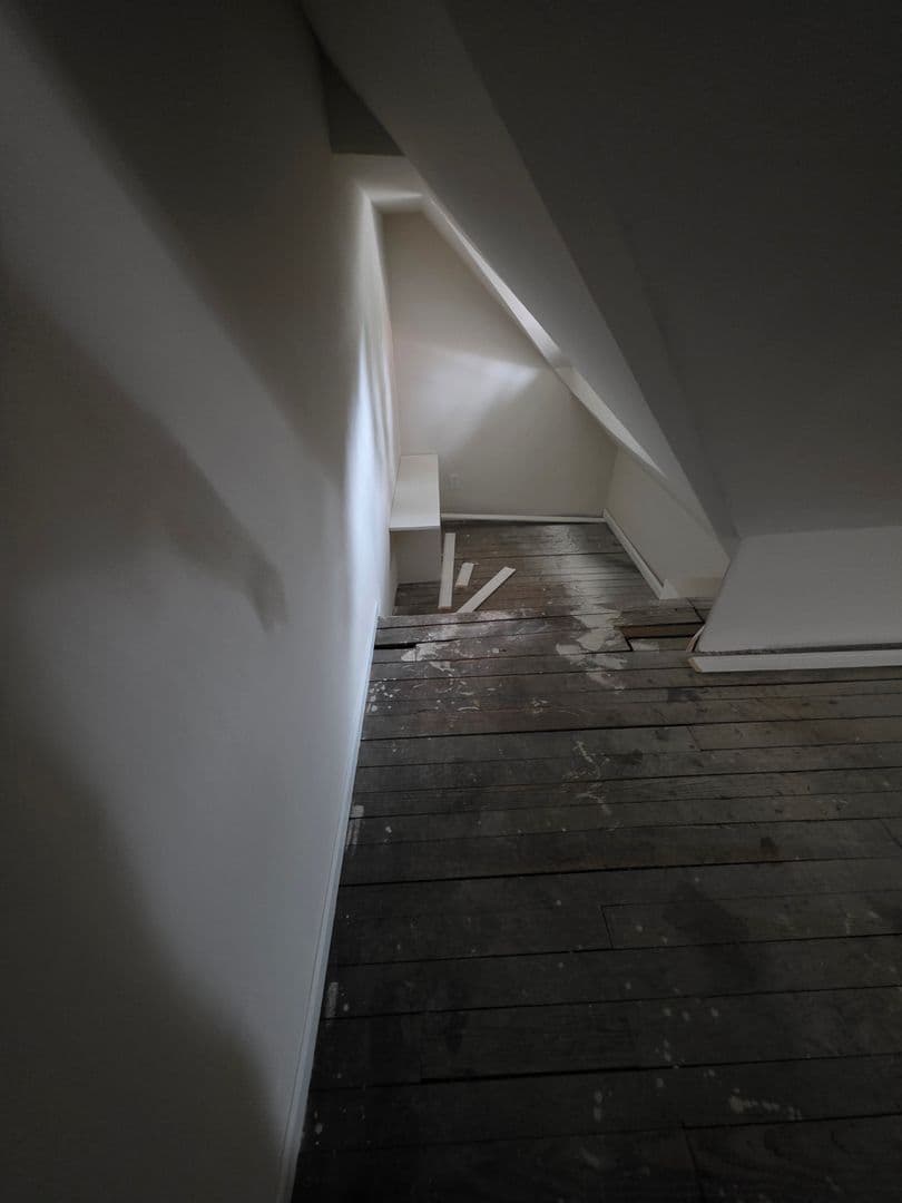 Abington Apartment: 1858 Guernsey Ave
