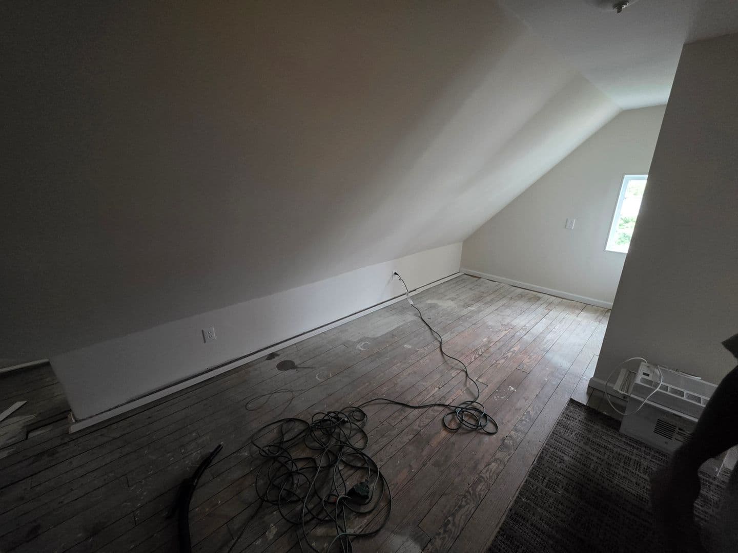 Abington Apartment: 1858 Guernsey Ave