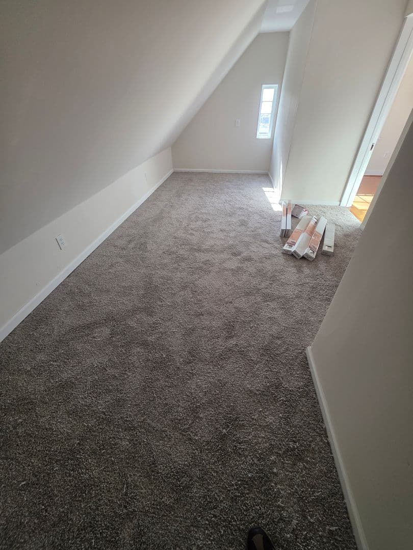 Abington Apartment: 1858 Guernsey Ave