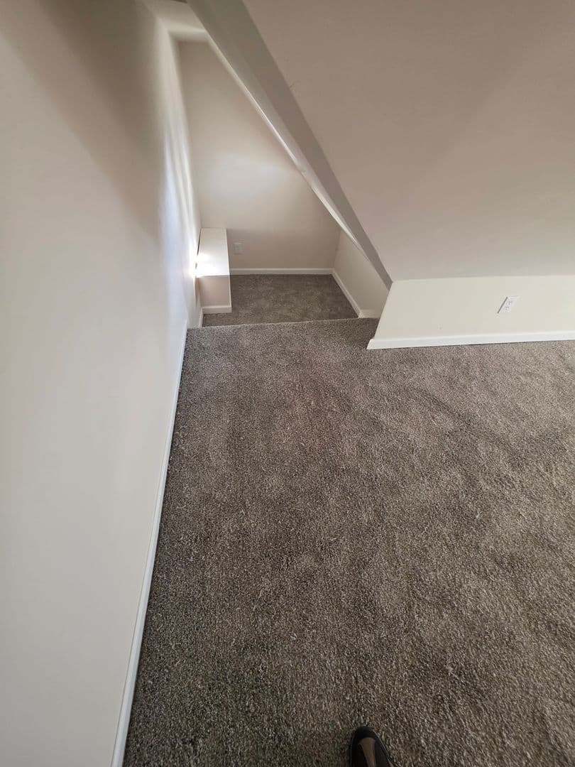 Abington Apartment: 1858 Guernsey Ave