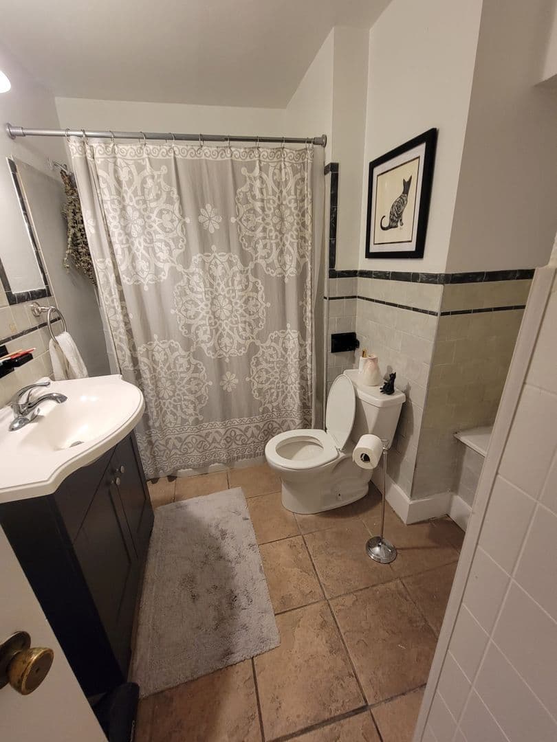 Rockledge Apartment: 5 Huntingdon Pike