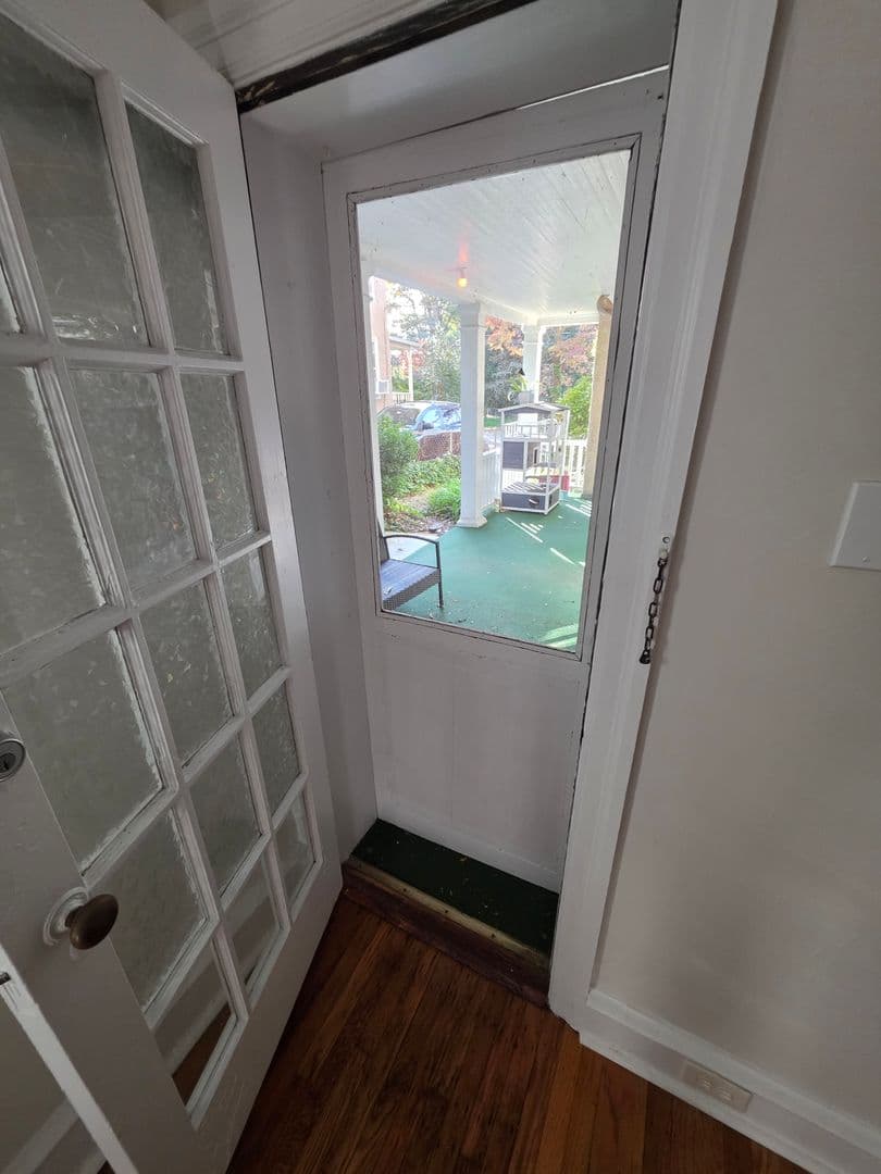 Jenkintown Apartment: 410 Linden Street