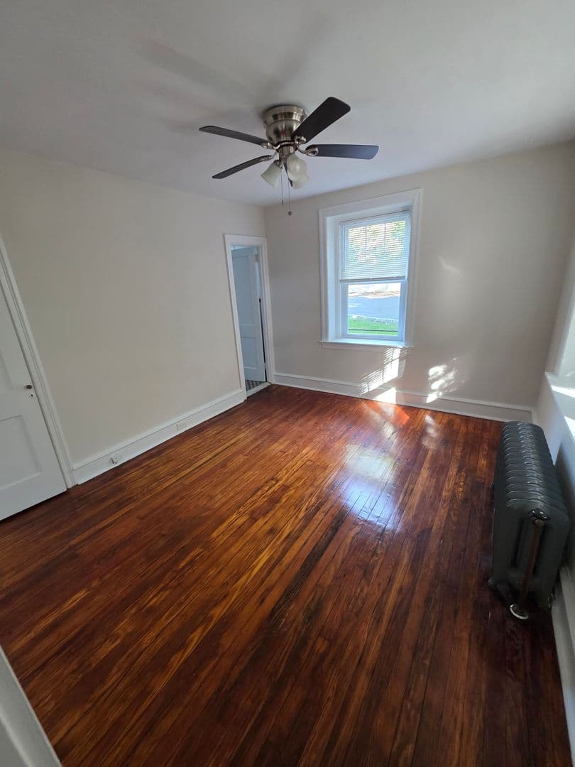 Jenkintown Apartment: 410 Linden Street