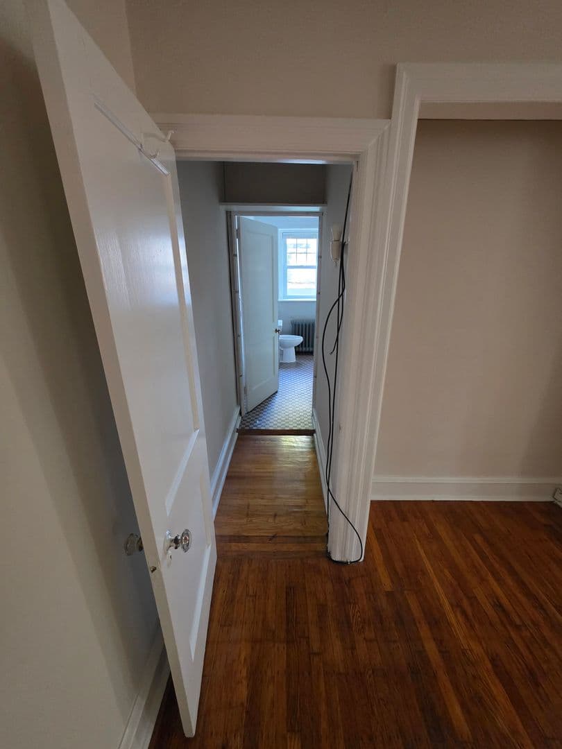 Jenkintown Apartment: 410 Linden Street