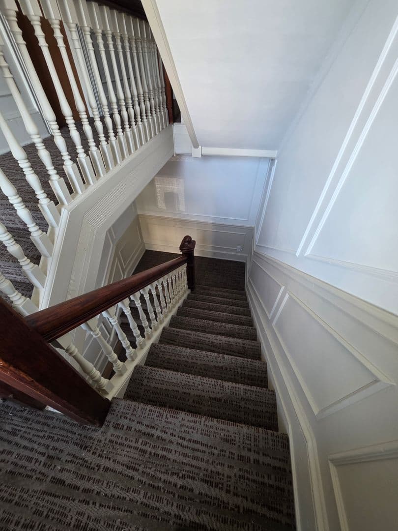 Abington Apartment: 1858 Guernsey Ave